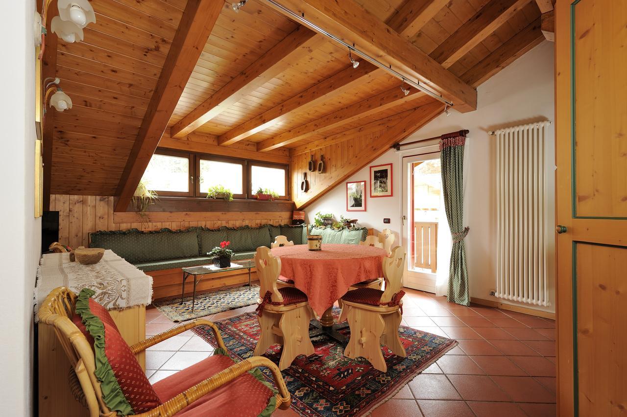 Aparthotel Chalet dei Pini Madonna Exterior foto